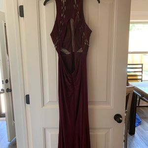 Faviana size 8 maroon prom dress open back